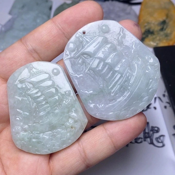 颈饰未镶嵌翡翠翡翠