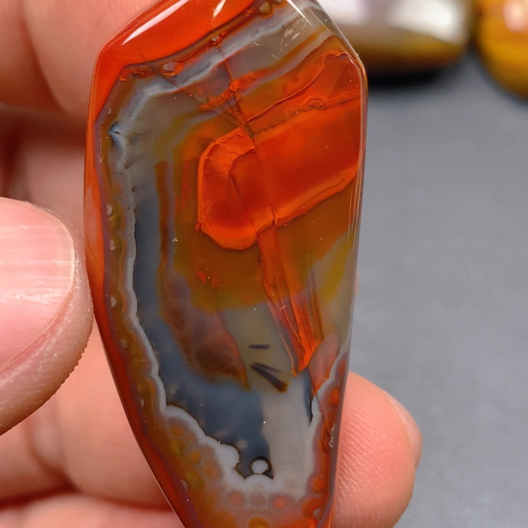 未镶嵌颈饰玛瑙/玉髓想****字