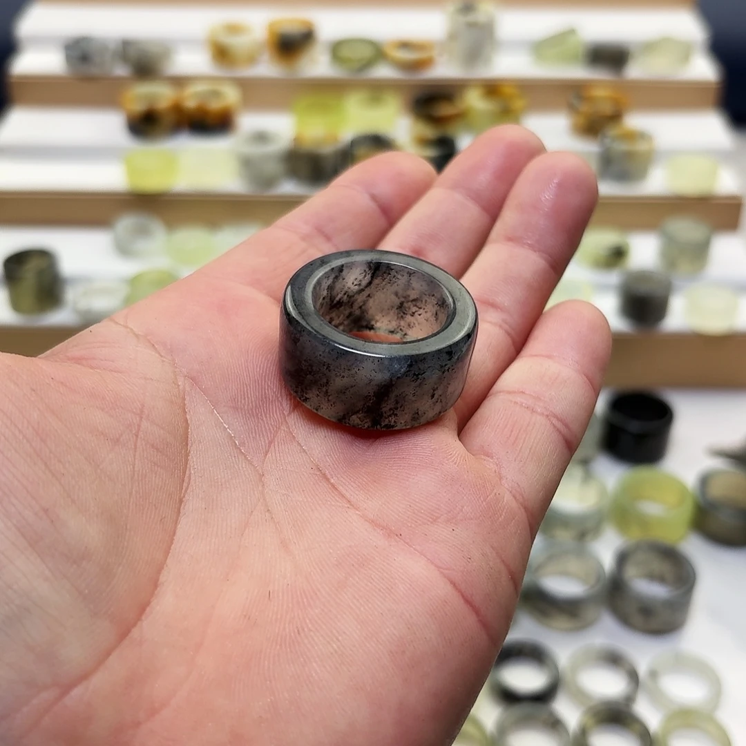 灰****蛇纹石玉未镶嵌戒指22.7内径