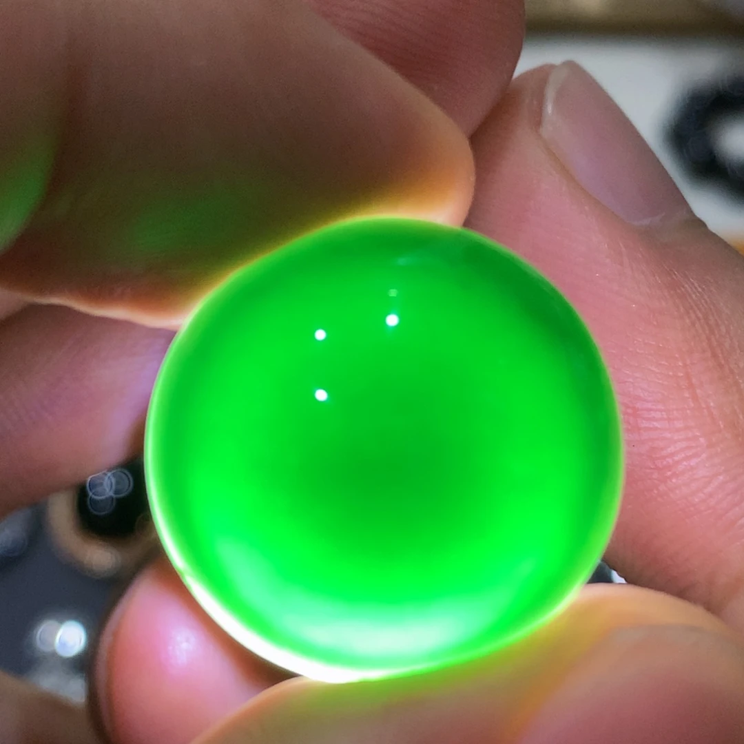 颈饰未镶嵌翡翠墨翠蛋面