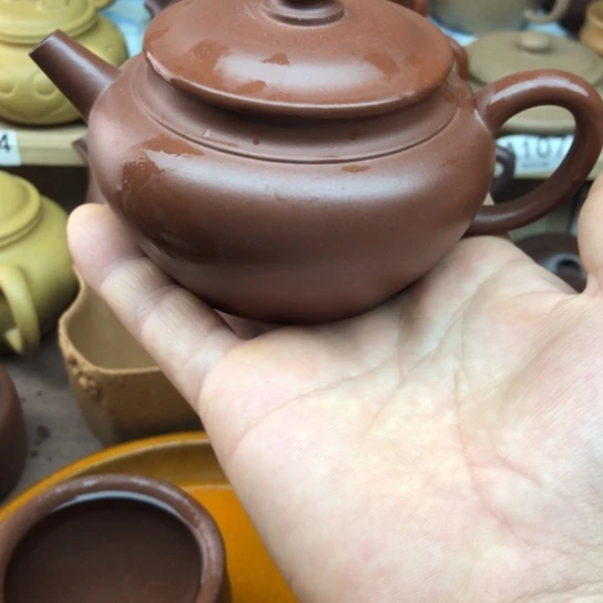 茶壶紫砂紫泥飞碟180豪升左右有瑕疵