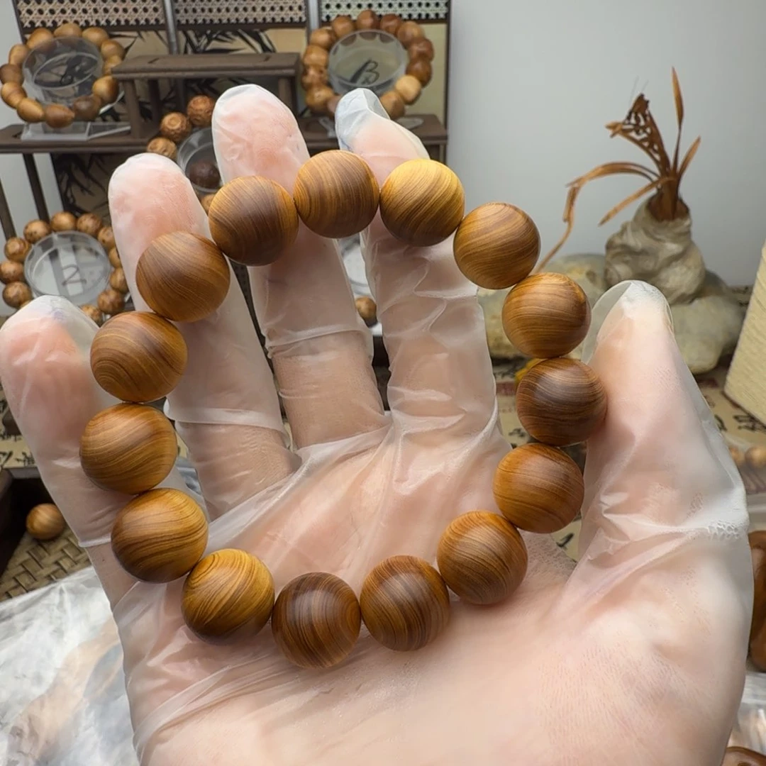 p*k太行崖柏黑骨舍利1.5