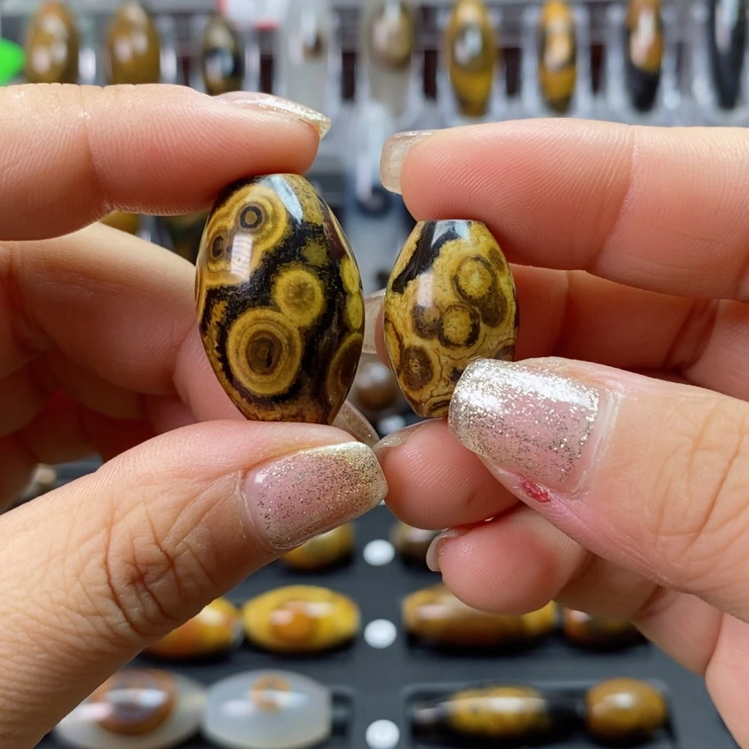 玛瑙/玉髓颈饰合金