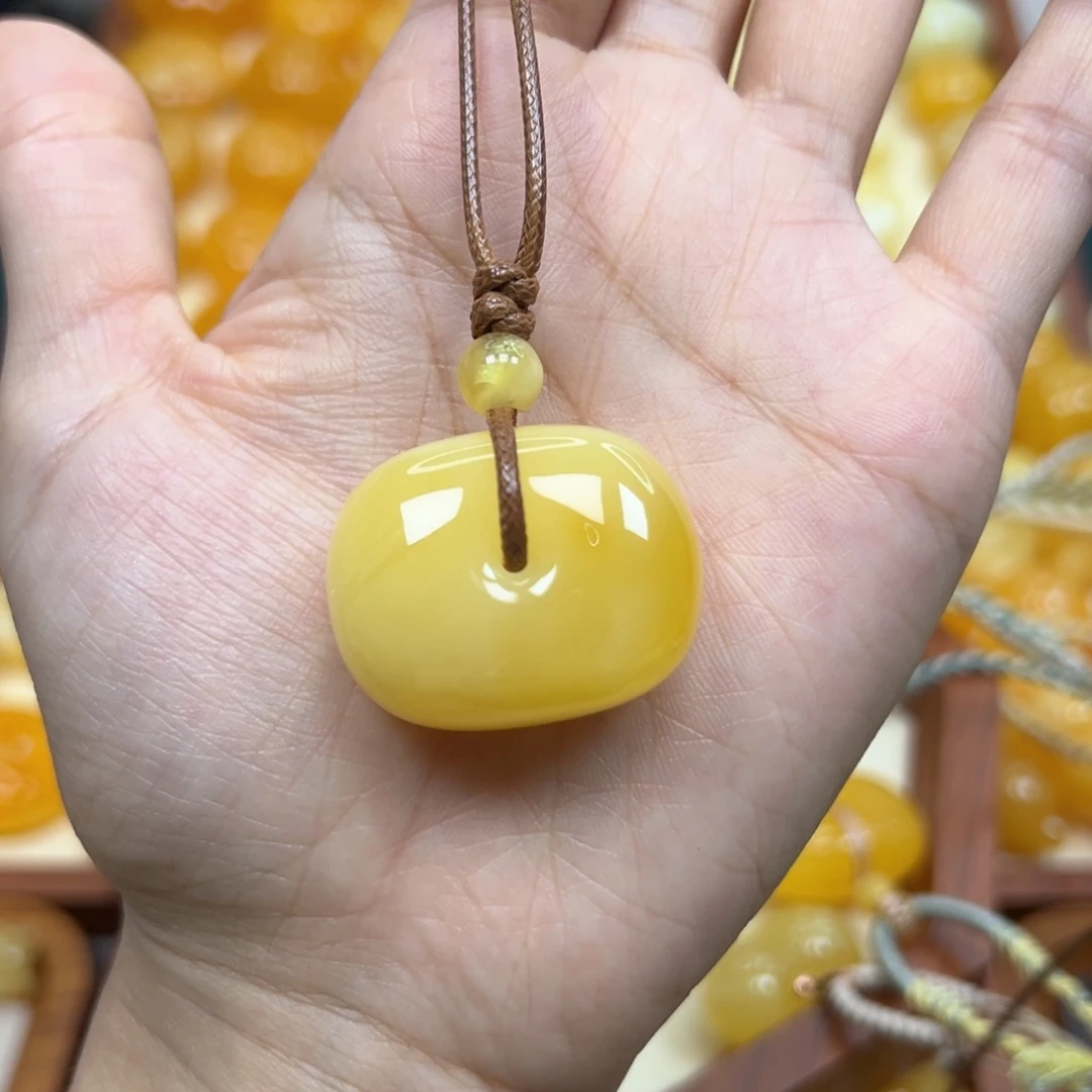 未镶嵌颈饰琥珀蜜蜡