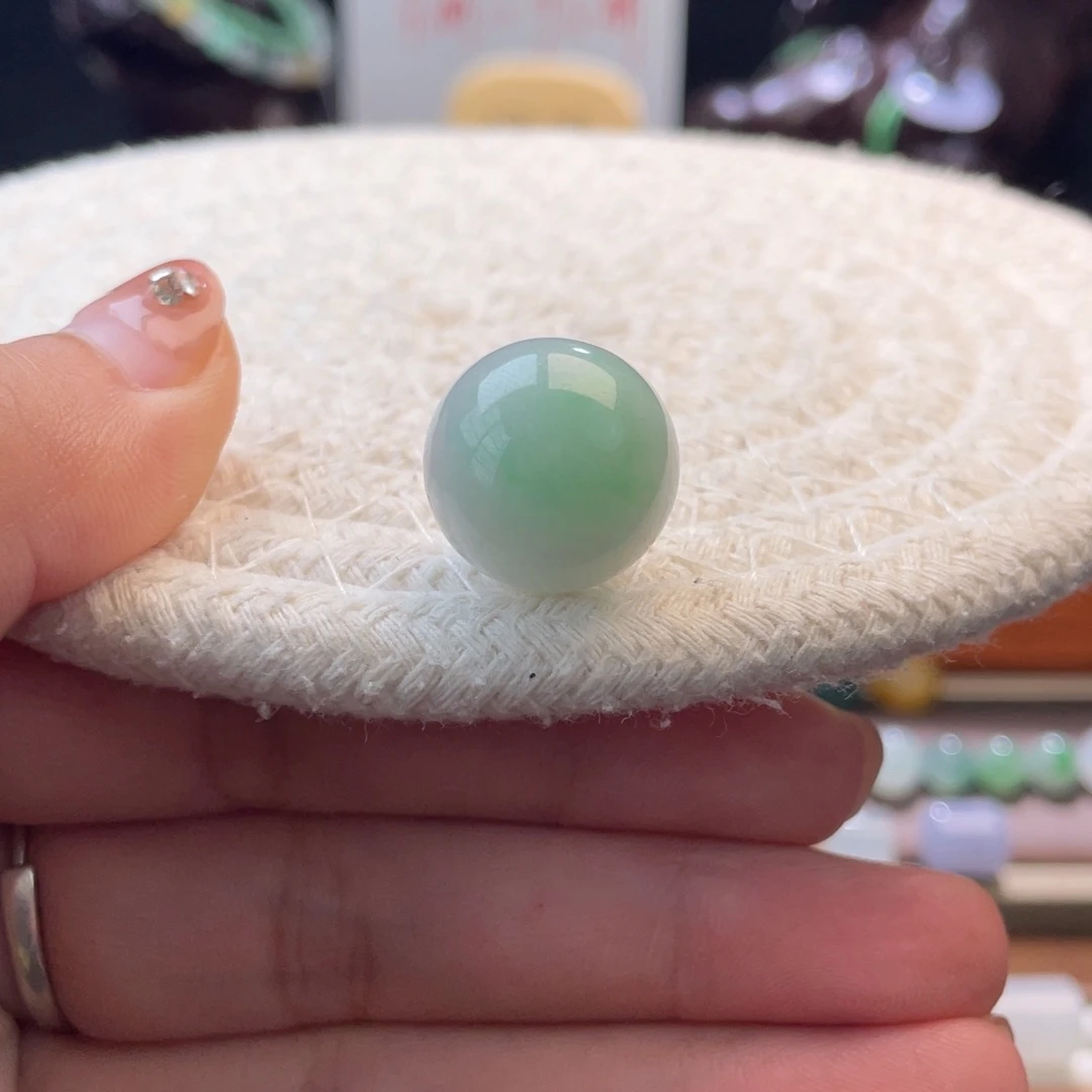 翡翠散珠特色白底青大圆珠16.2mm