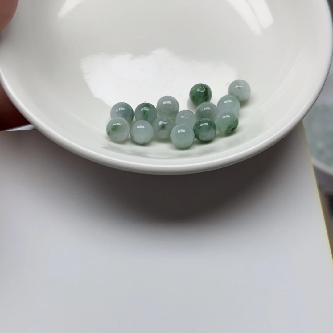 翡翠散珠心*纯天然缅甸翡翠A货卡7，14颗分2单