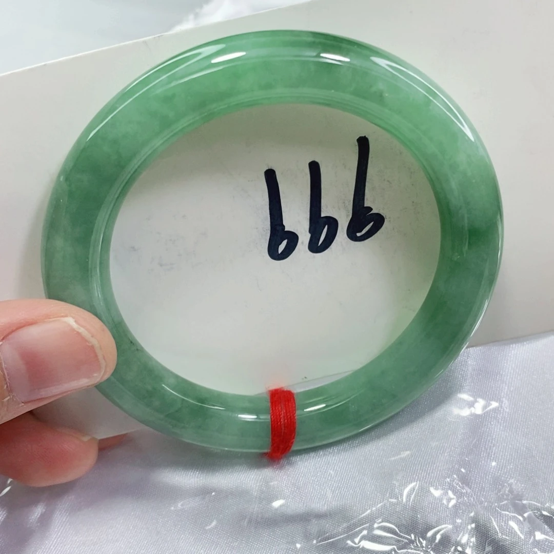 翡翠手镯未镶嵌56.3圈口圆条