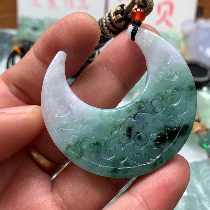 翡翠颈饰未镶嵌保真天然a货翡翠