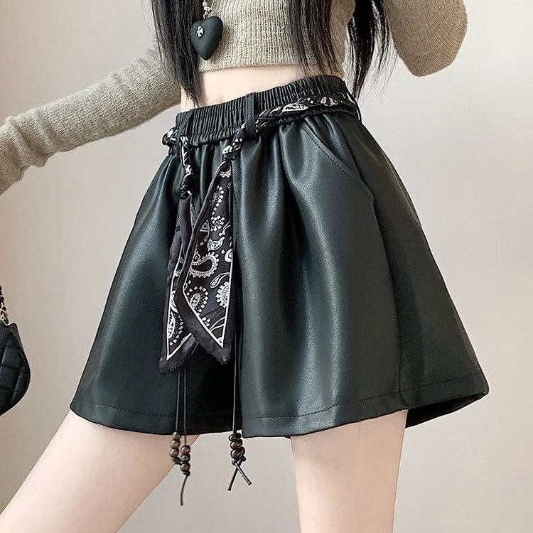 百搭2025秋冬辣妹设计感丝巾腰带松紧腰软皮洗水皮裤阔腿短裤靴裤