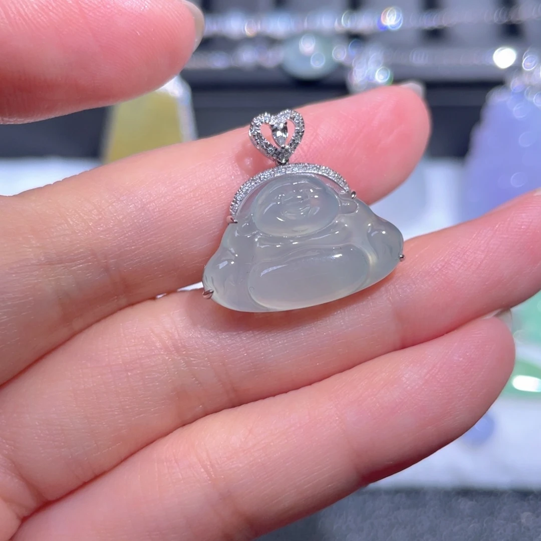 翡翠18K金镶嵌颈饰翡翠