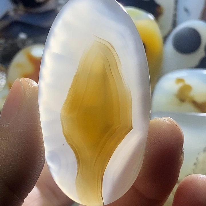 未镶嵌颈饰玛瑙/玉髓慌*?