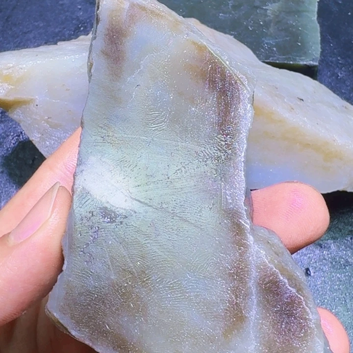 未镶嵌和田玉（糖玉）珠宝半成品