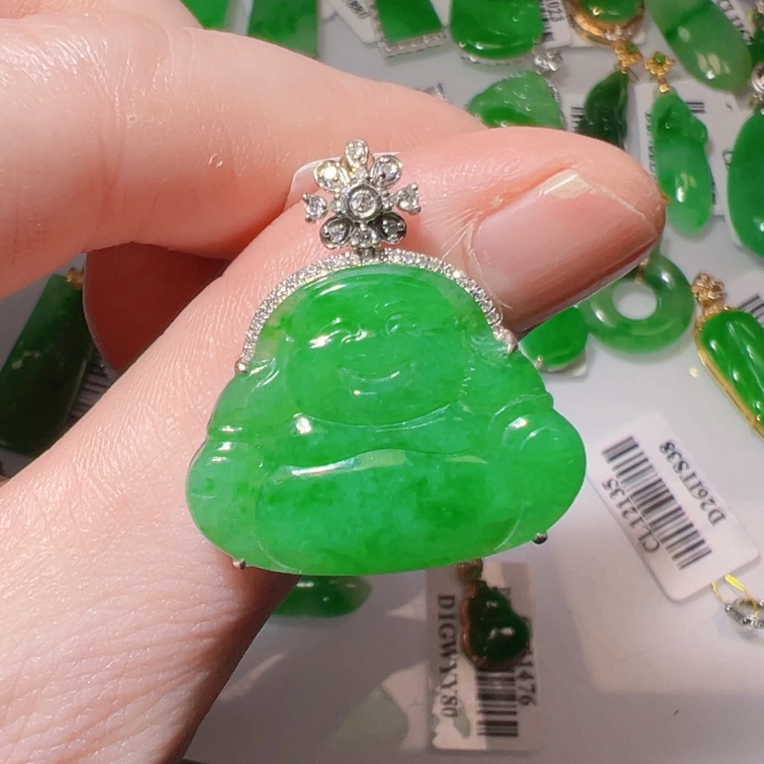 翡翠18K金镶嵌颈饰