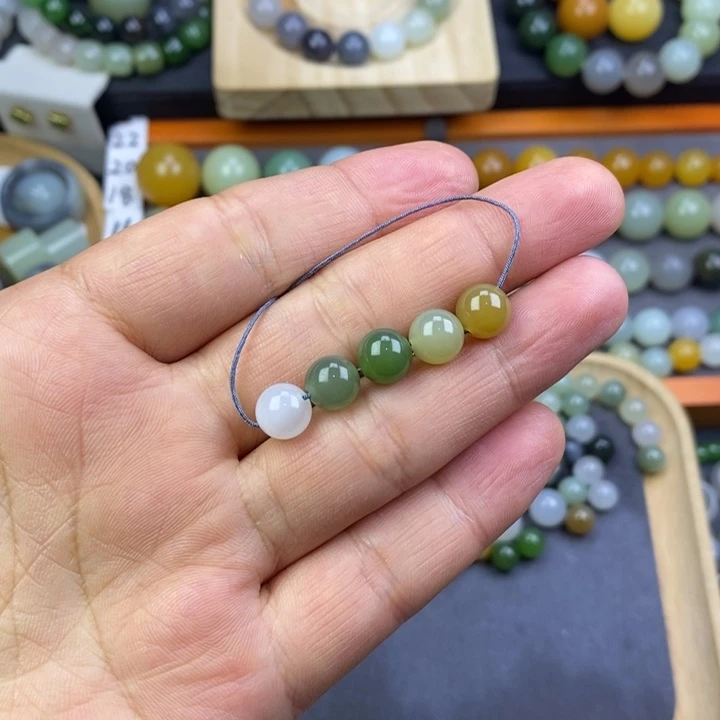 和田玉未镶嵌卡8珠子B*n