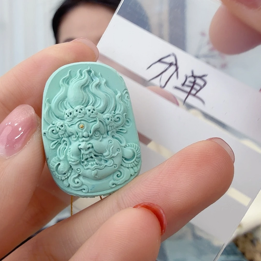 晴****绿松石未镶嵌珠宝奇石