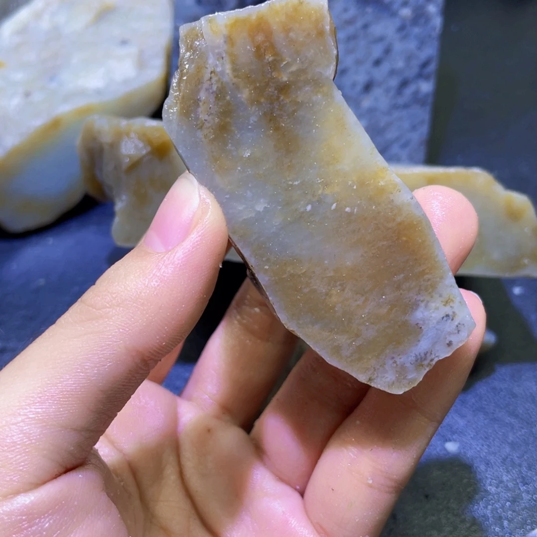 和田玉未镶嵌珠宝半成品