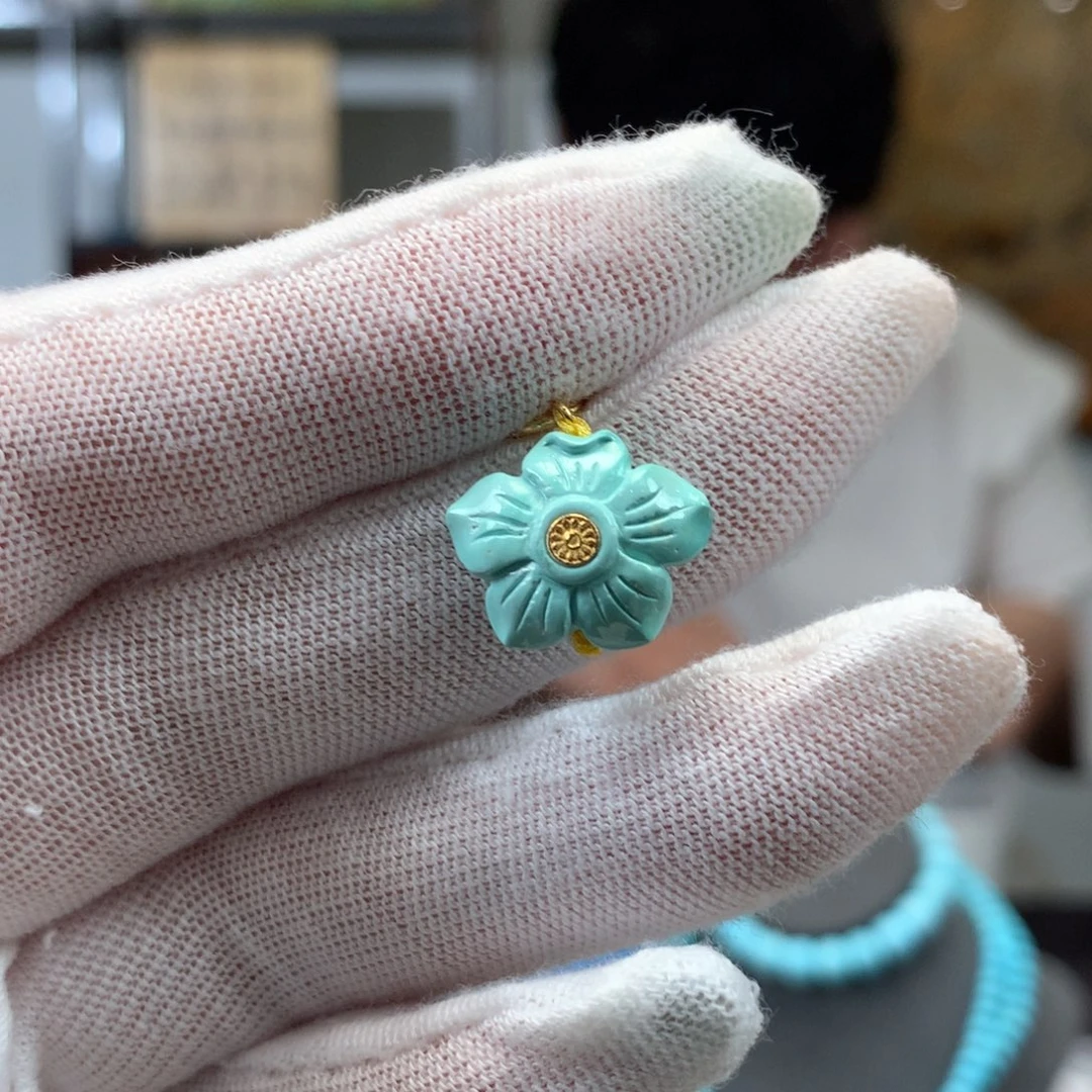 绿松石未镶嵌挂件