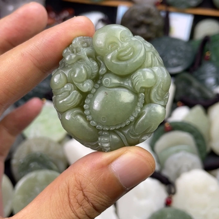 和田玉未镶嵌颈饰