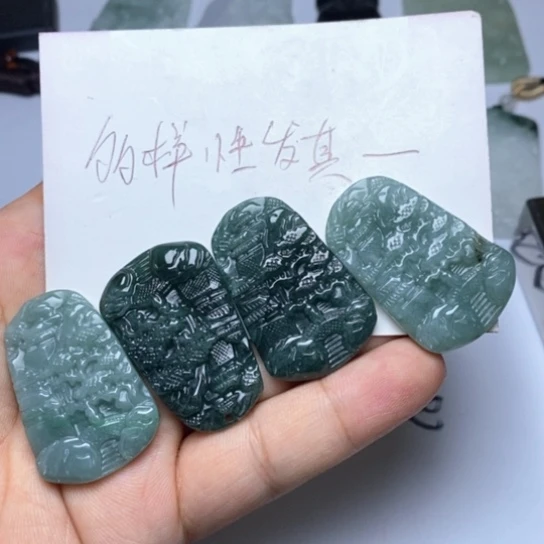 翡翠未镶嵌颈饰翡翠