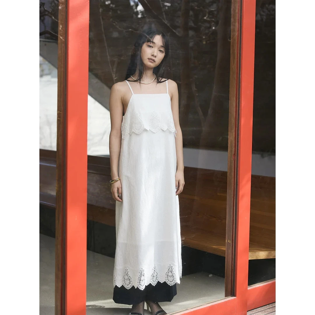 【胖虎家】夏季新款 C 气质优雅刺绣扇贝边吊带可调节背心连衣裙