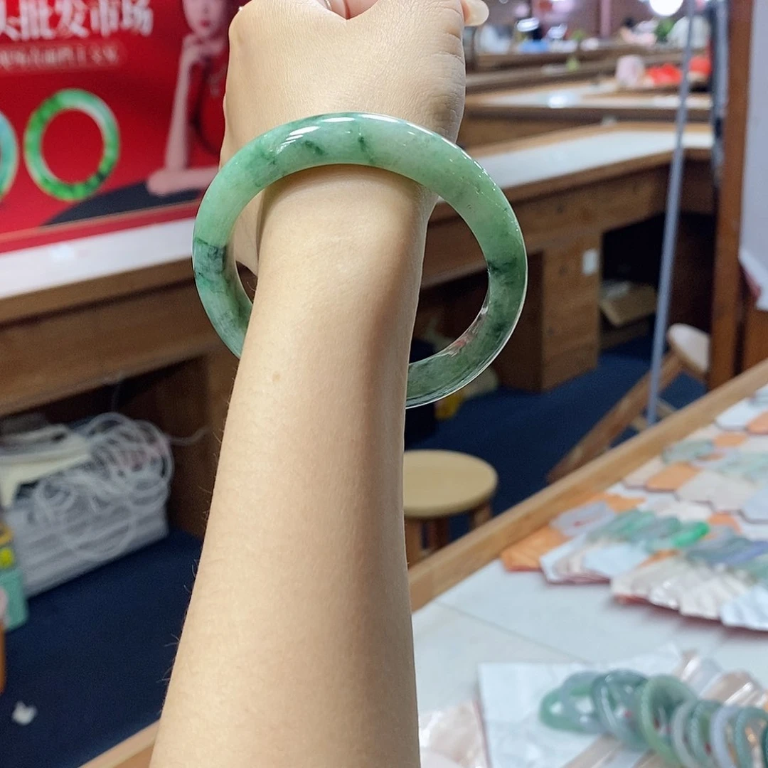 未镶嵌手镯翡翠翡翠