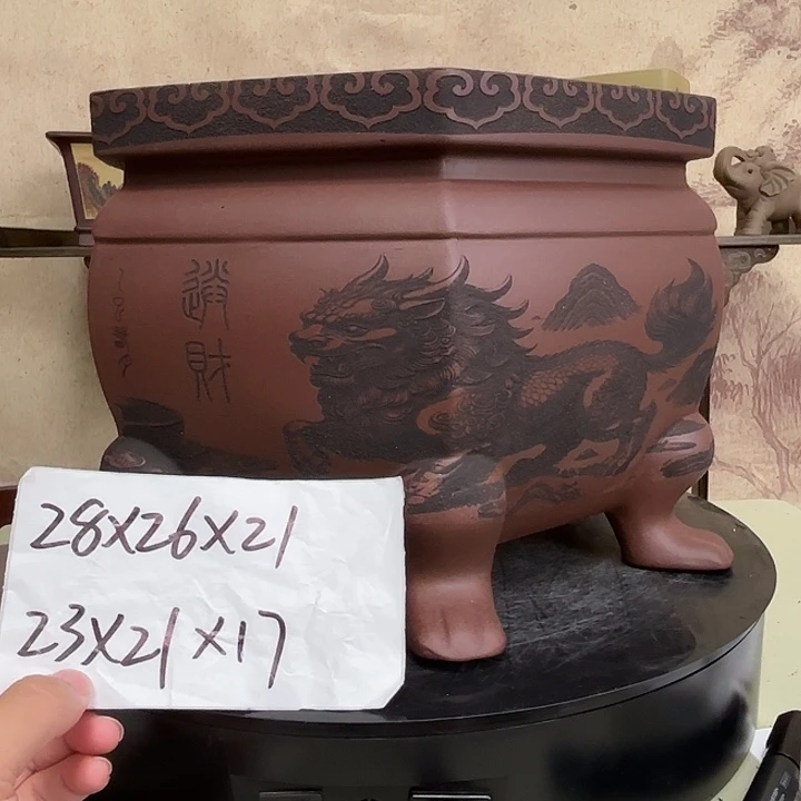 紫砂花盆宜兴紫砂麒麟图案