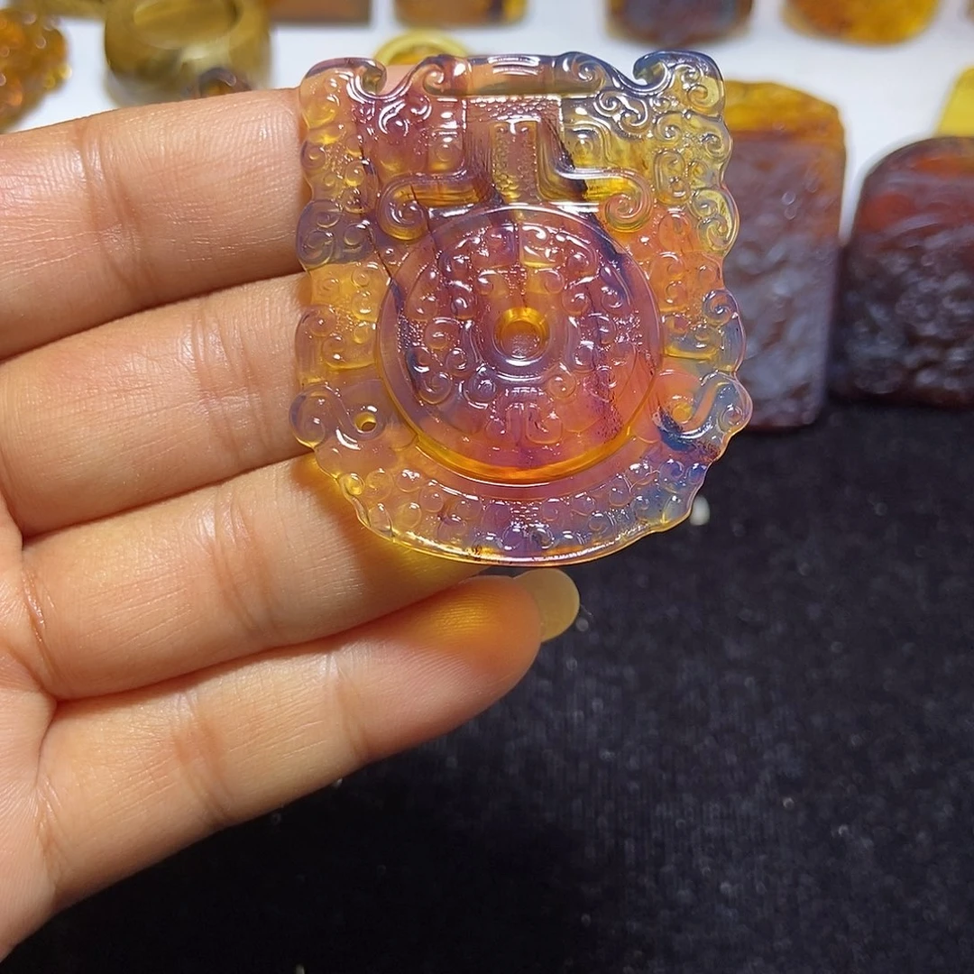 琥珀颈饰未镶嵌缅甸天然琥珀吊坠