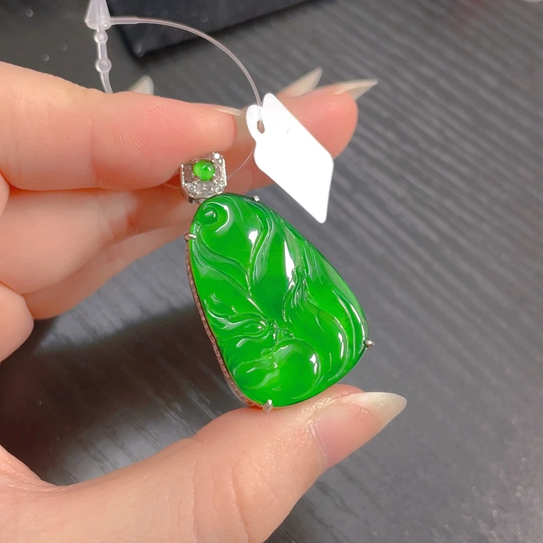 吊坠(不含链)未镶嵌翡翠