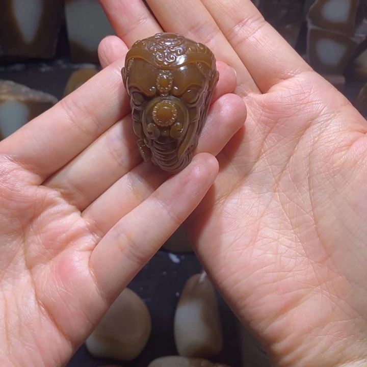 未镶嵌和田玉（糖玉）挂件水***吟