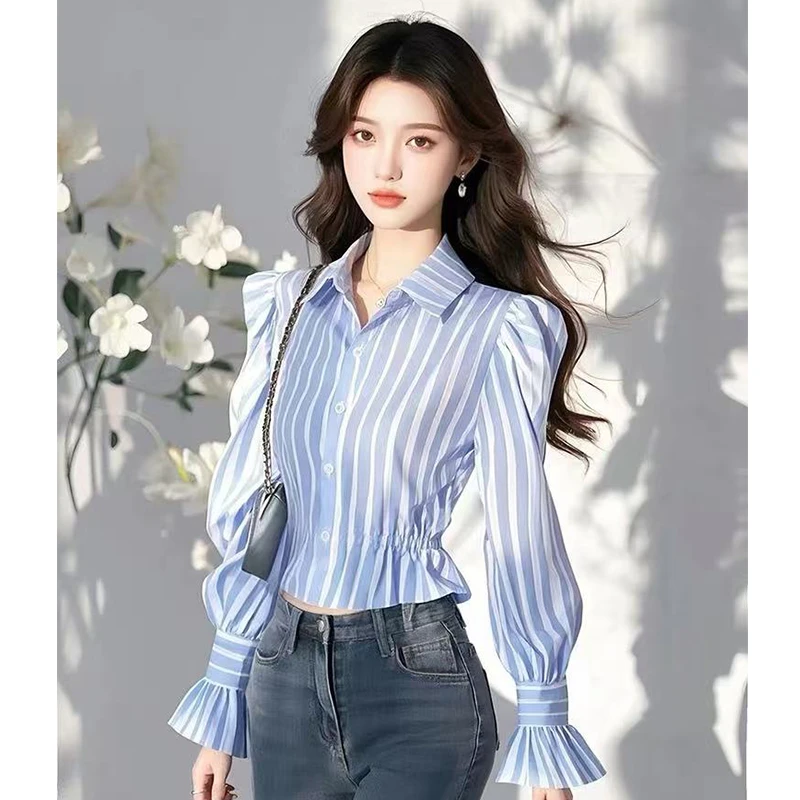 甜美蓝色条纹短款衬衫长袖女士气质高级感喇叭袖洋气上衣2025春季