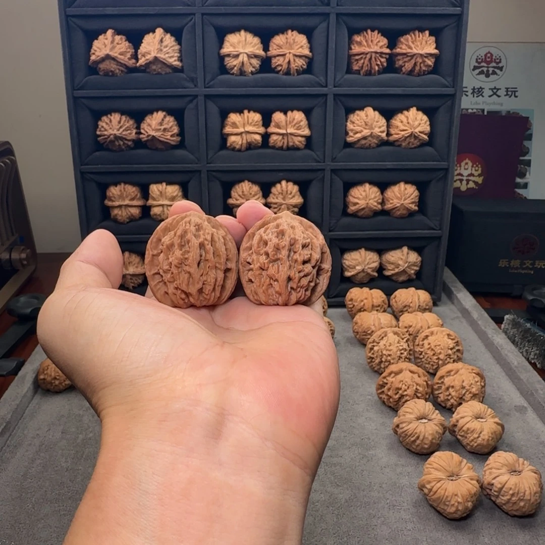 l***o吊坠文玩核桃堂上虎头