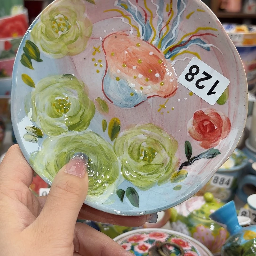 瓷片在干嘛我也在看