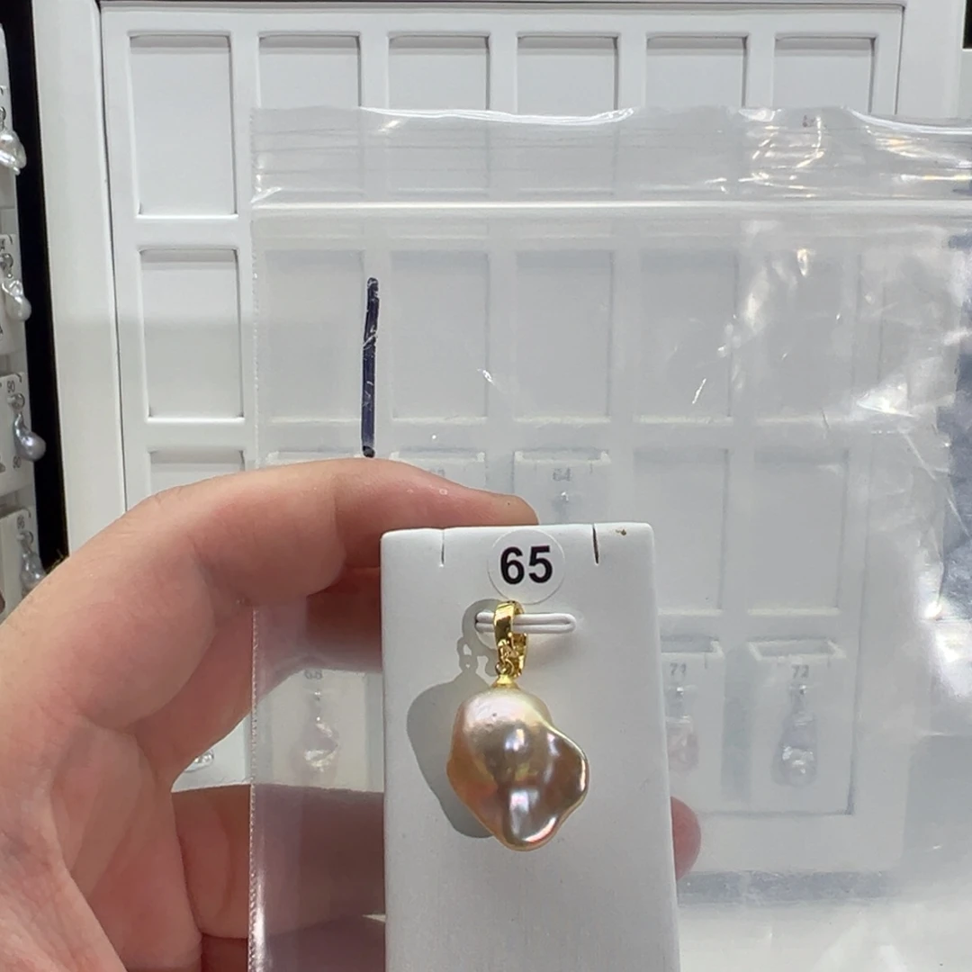 淡水珍珠合金颈饰