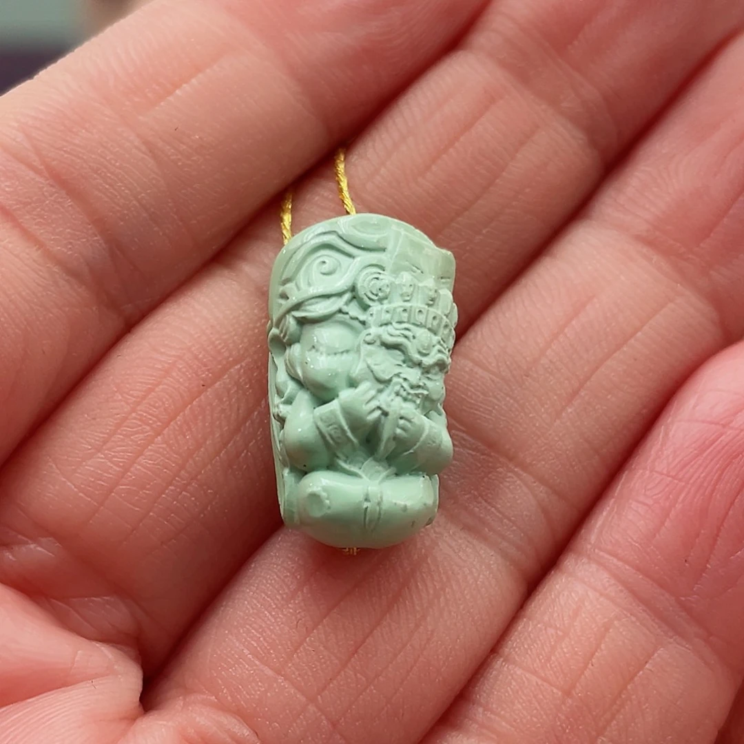 绿松石颈饰未镶嵌