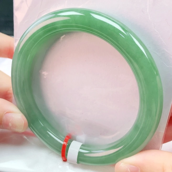 翡翠未镶嵌手镯56圈