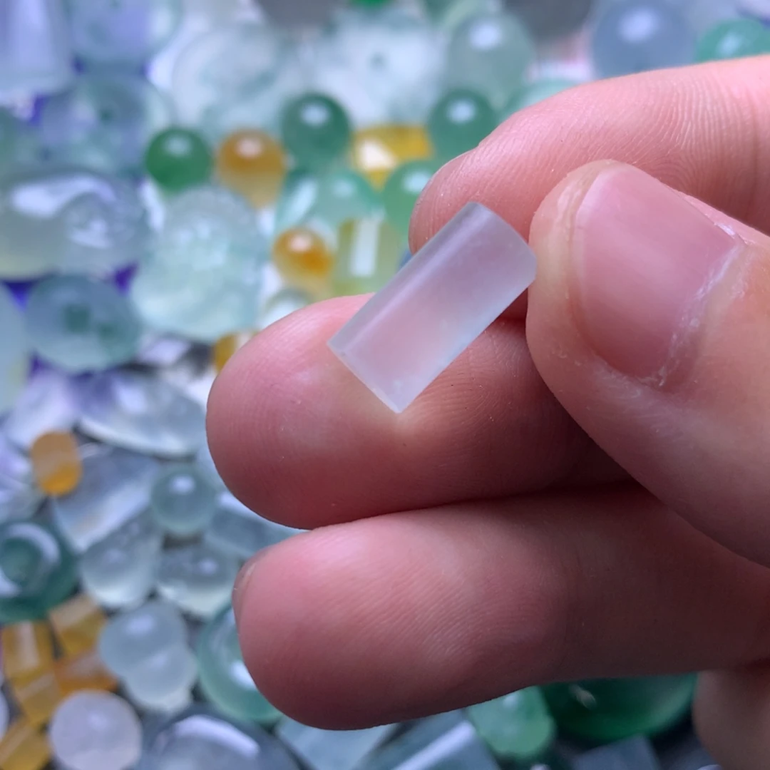 定制翡翠未镶嵌挂件