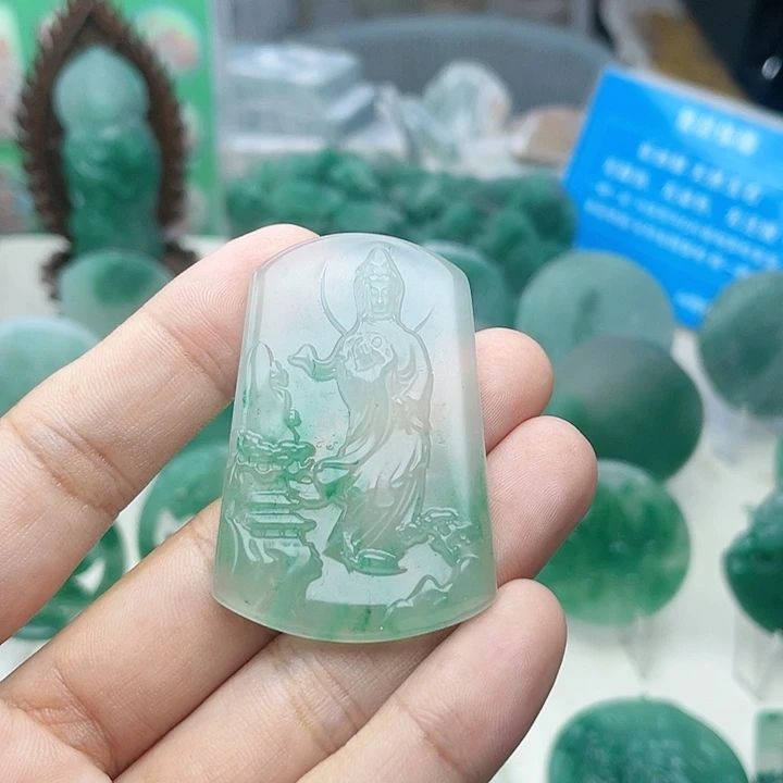未镶嵌定制石英质玉（非洲翠）日****售