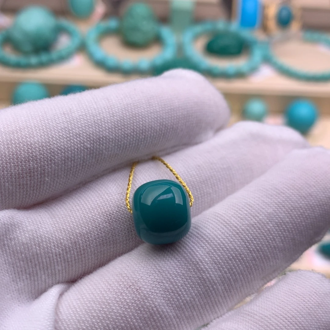 绿松石未镶嵌珠宝奇石11.6