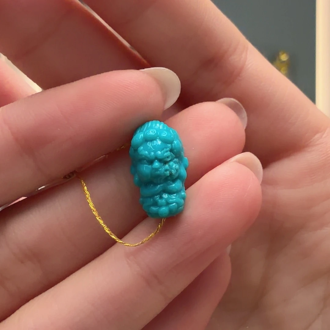 绿松石未镶嵌颈饰