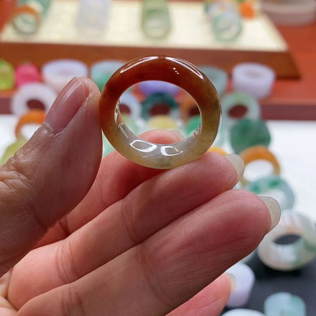 用***3定制翡翠未镶嵌翡翠