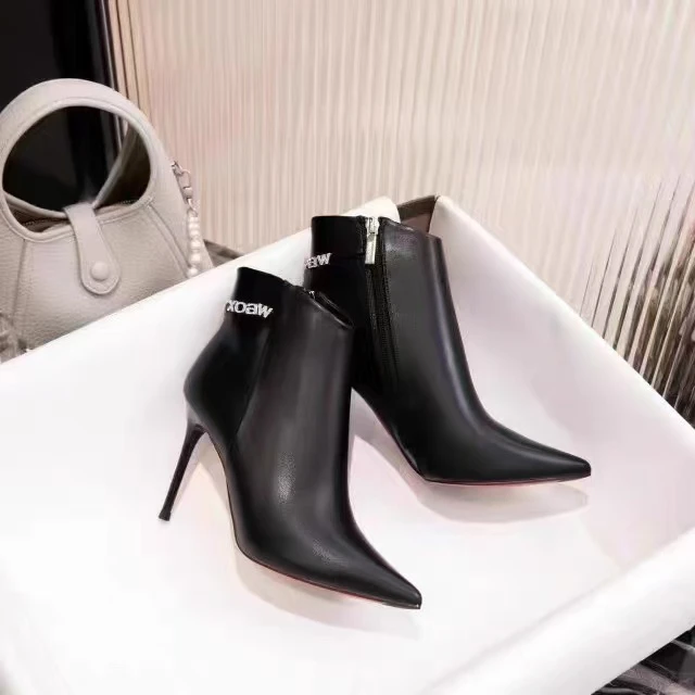 新款 时尚潮流爆款 跟高8厘米短靴美美哒