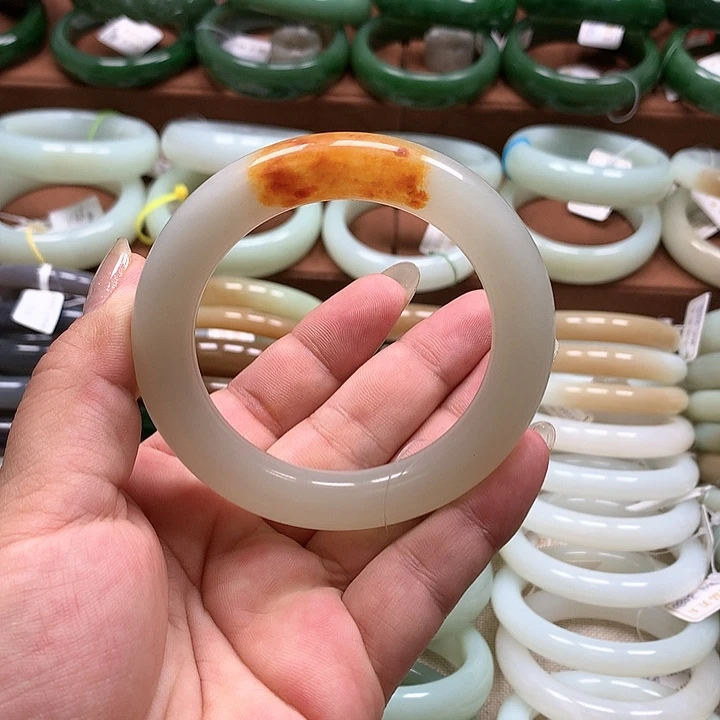 【闪购商品】和田玉手镯未镶嵌