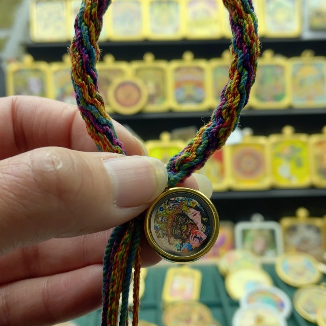 吊坠唐卡等多种形式的