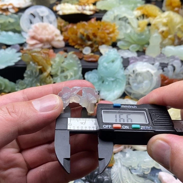 蛇纹石玉合金颈饰