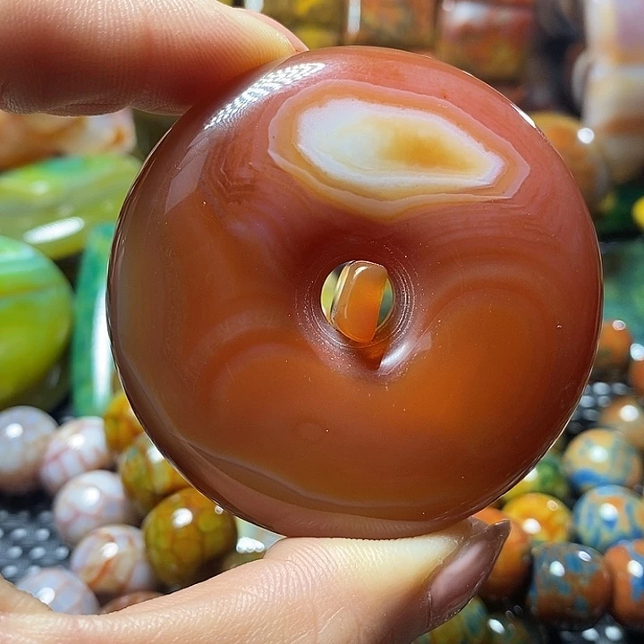 邵***稳玛瑙/玉髓未镶嵌颈饰