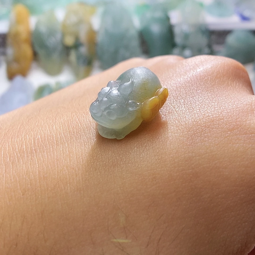 定制翡翠未镶嵌金蟾