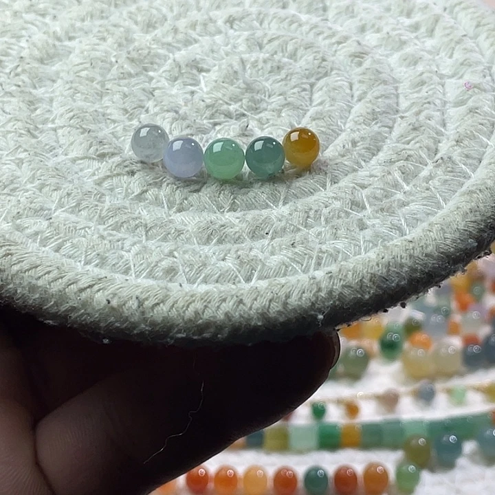 翡翠散珠未镶嵌定制翡翠卡6+，一组