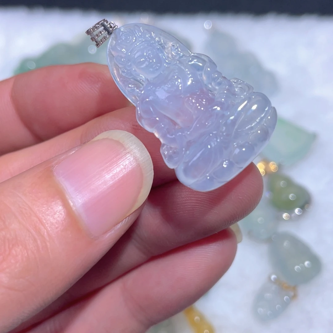 翡翠18K金镶嵌颈饰翡翠