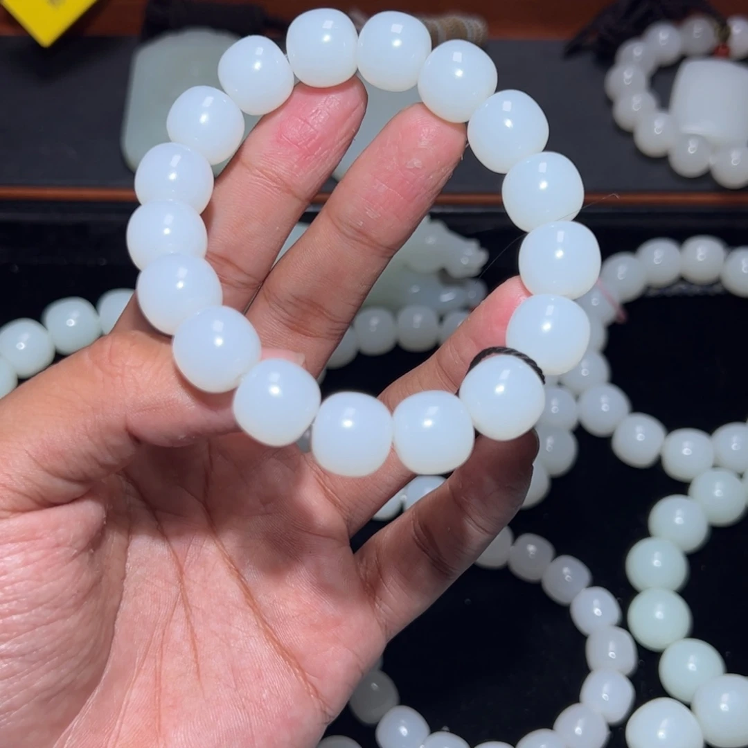 光***哥和田玉未镶嵌手链