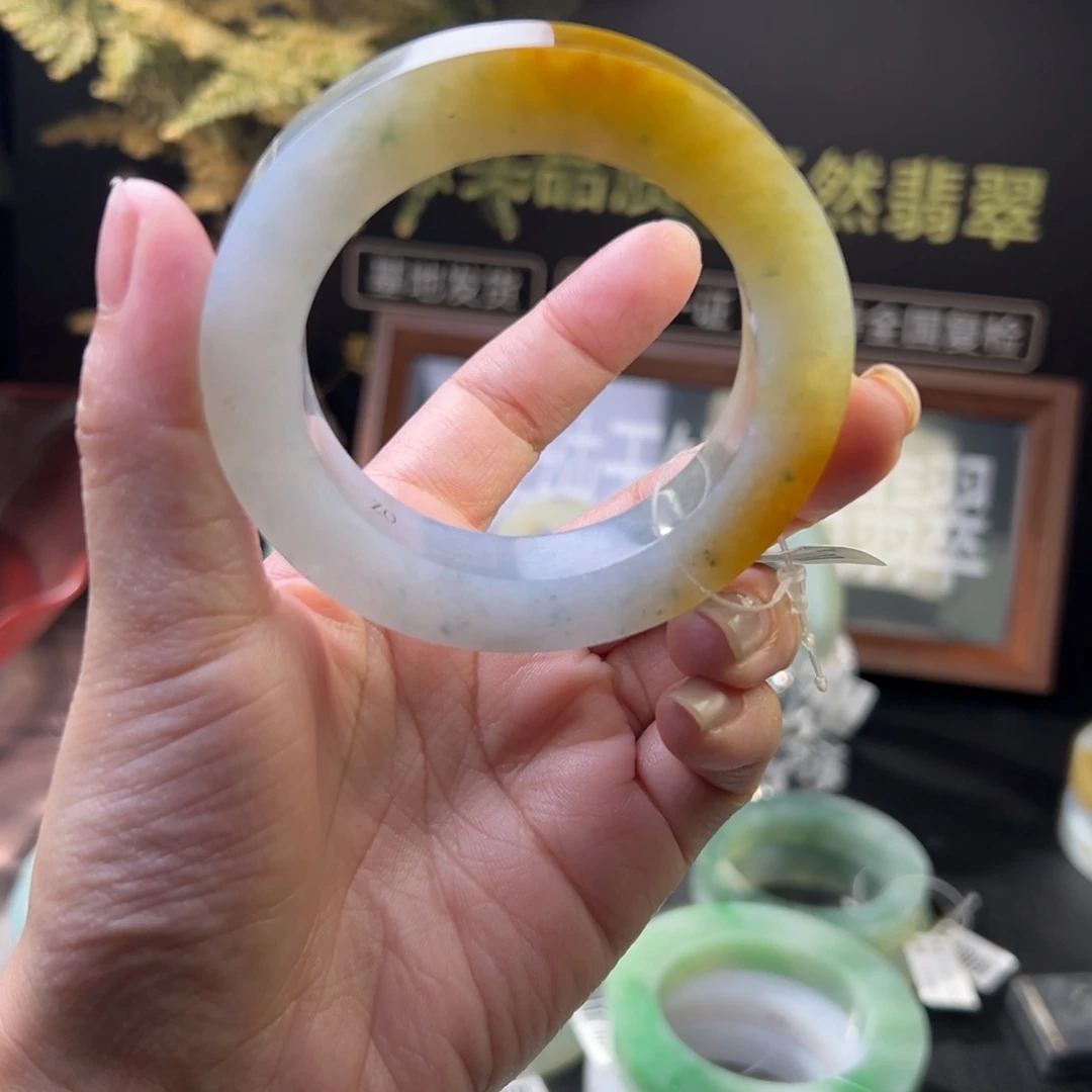 禾****定制翡翠未镶嵌翡翠手镯翡翠翡翠